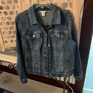 Jeans Jacket w/ special back look